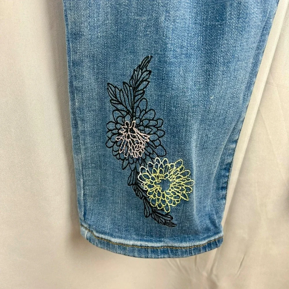 Seven High Rise Stovepipe Straight‎ Denim Jeans Women 32 Blue Embroidery Flowers